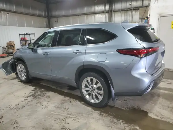 5TDDZRBH0MS135769 2021 TOYOTA HIGHLANDER - Image 2