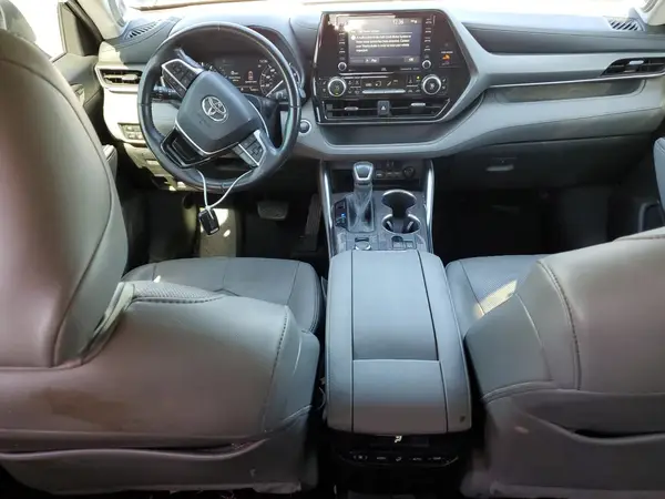 5TDDZRBH0MS529868 2021 TOYOTA HIGHLANDER - Image 8