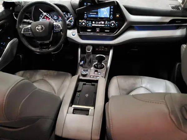 5TDDZRBH0MS537887 2021 TOYOTA HIGHLANDER - Image 8