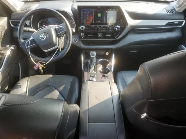 5TDDZRBH0NS161273 2022 TOYOTA HIGHLANDER - Image 8