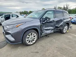 5TDDZRBH0NS227613 2022 TOYOTA HIGHLANDER