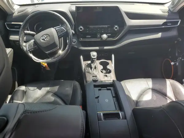 5TDDZRBH1LS005739 2020 TOYOTA HIGHLANDER - Image 8