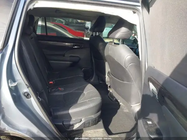 5TDDZRBH1LS006356 2020 TOYOTA HIGHLANDER - Image 8