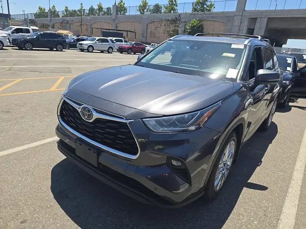 5TDDZRBH1LS018507 2020 TOYOTA HIGHLANDER - Image 2