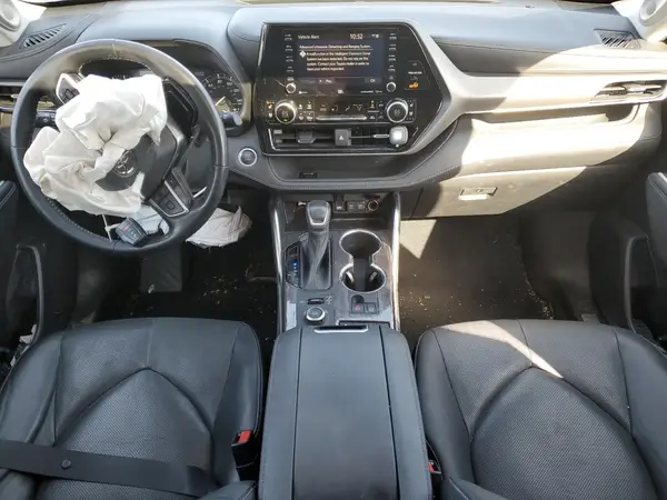 5TDDZRBH1MS109875 2021 TOYOTA HIGHLANDER - Image 8