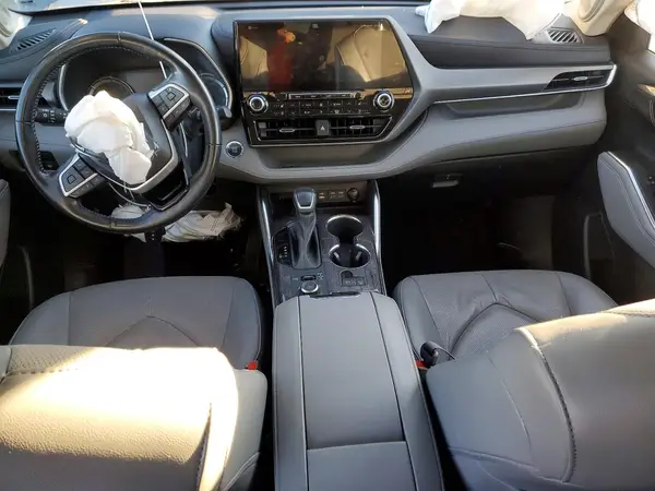 5TDDZRBH1NS168104 2022 TOYOTA HIGHLANDER - Image 8