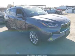 5TDDZRBH1NS175621 2022 TOYOTA HIGHLANDER