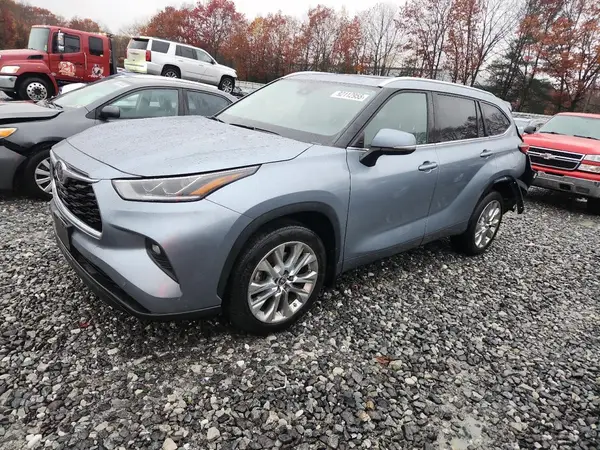 5TDDZRBH1NS206625 2022 TOYOTA HIGHLANDER - Image 1