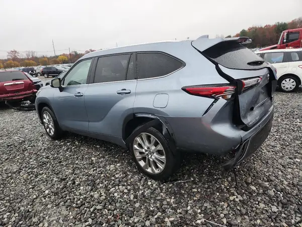 5TDDZRBH1NS206625 2022 TOYOTA HIGHLANDER - Image 2