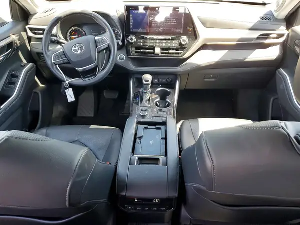 5TDDZRBH2LS004745 2020 TOYOTA HIGHLANDER - Image 8