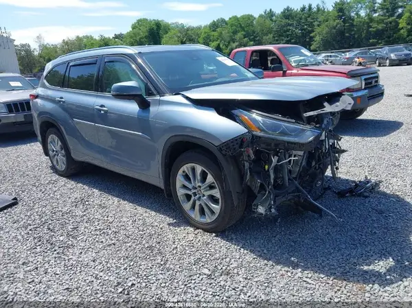 5TDDZRBH2LS053153 2020 TOYOTA HIGHLANDER - Image 1