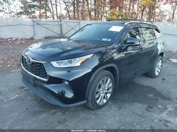 5TDDZRBH2LS055789 2020 TOYOTA HIGHLANDER - Image 2
