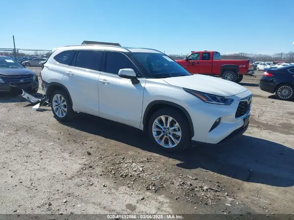 5TDDZRBH2MS552987 2021 TOYOTA HIGHLANDER - Image 1