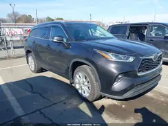5TDDZRBH2NS222378 2022 TOYOTA HIGHLANDER
