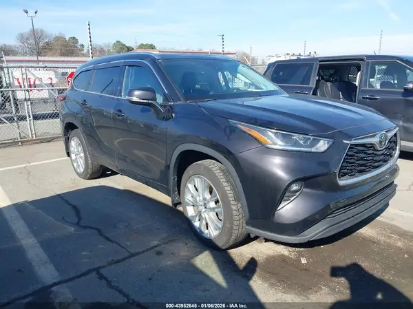 5TDDZRBH2NS222378 2022 TOYOTA HIGHLANDER - Image 1