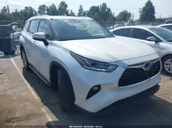 5TDDZRBH2NS575428 2022 TOYOTA HIGHLANDER