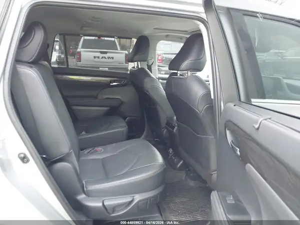 5TDDZRBH3LS017648 2020 TOYOTA HIGHLANDER - Image 8