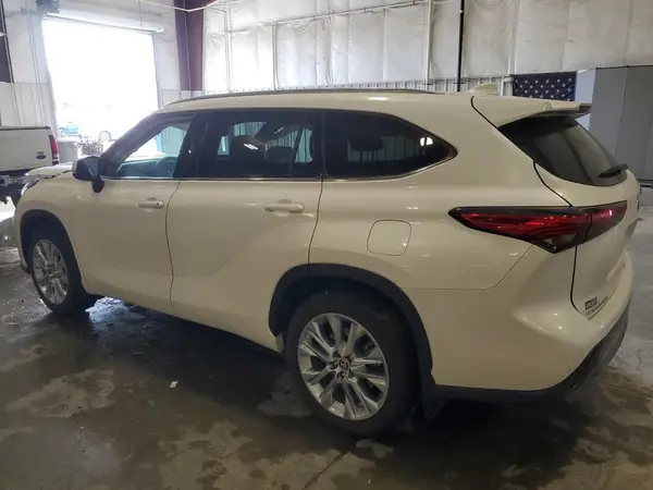 5TDDZRBH3LS053372 2020 TOYOTA HIGHLANDER - Image 2