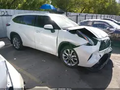 5TDDZRBH3MS065684 2021 TOYOTA HIGHLANDER