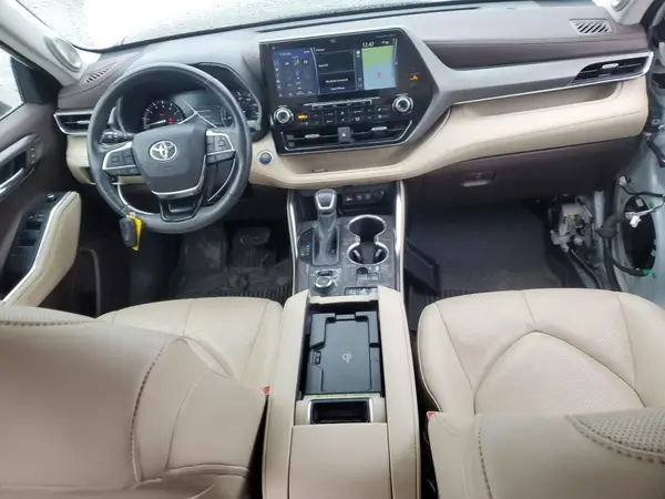 5TDDZRBH3MS126158 2021 TOYOTA HIGHLANDER - Image 8