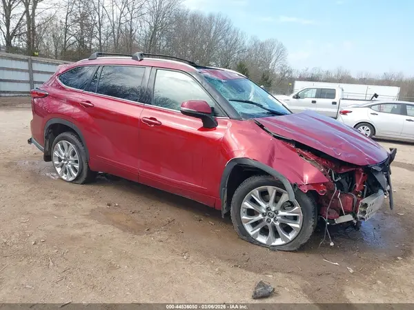 5TDDZRBH3MS545840 2021 TOYOTA HIGHLANDER - Image 1
