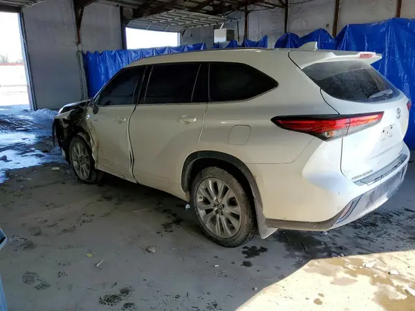 5TDDZRBH4LS023877 2020 TOYOTA HIGHLANDER - Image 2
