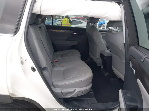 5TDDZRBH4LS044504 2020 TOYOTA HIGHLANDER - Image 8