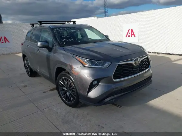 5TDDZRBH4MS104699 2021 TOYOTA HIGHLANDER - Image 1