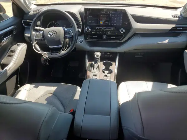 5TDDZRBH4MS122684 2021 TOYOTA HIGHLANDER - Image 8