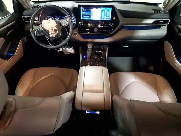 5TDDZRBH4MS137878 2021 TOYOTA HIGHLANDER - Image 8