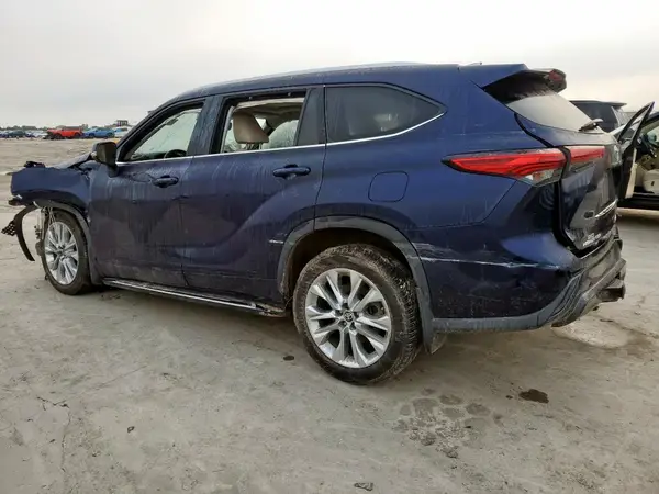 5TDDZRBH4MS534054 2021 TOYOTA HIGHLANDER - Image 2