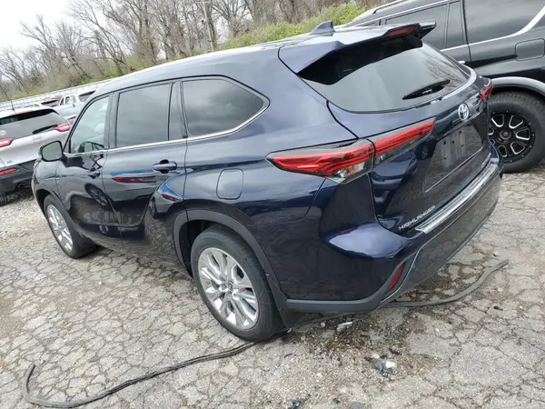 5TDDZRBH4NS172177 2022 TOYOTA HIGHLANDER - Image 2