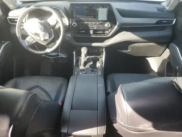 5TDDZRBH4NS188833 2022 TOYOTA HIGHLANDER - Image 8