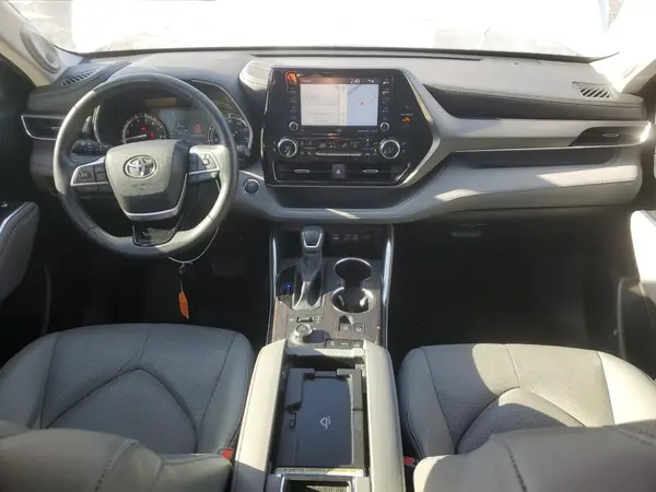 5TDDZRBH4NS248772 2022 TOYOTA HIGHLANDER - Image 8