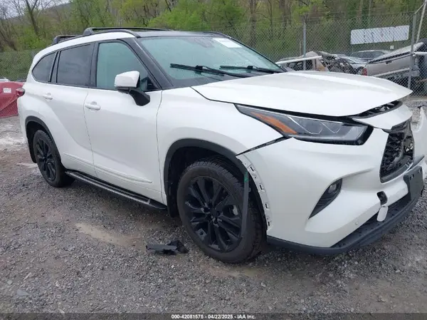 5TDDZRBH5LS046617 2020 TOYOTA HIGHLANDER - Image 1