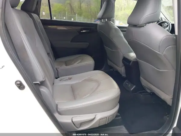 5TDDZRBH5LS046617 2020 TOYOTA HIGHLANDER - Image 8