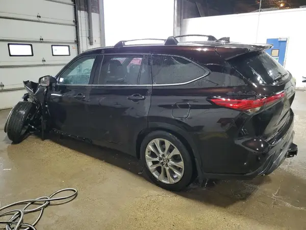 5TDDZRBH5MS085712 2021 TOYOTA HIGHLANDER - Image 2