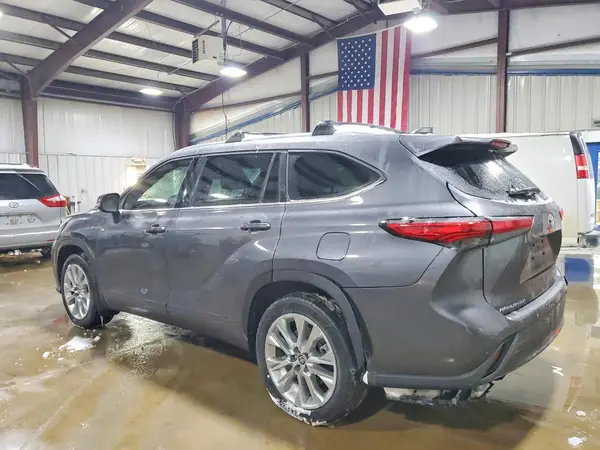 5TDDZRBH5MS542275 2021 TOYOTA HIGHLANDER - Image 2