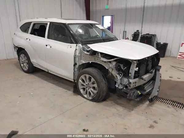 5TDDZRBH5NS161253 2022 TOYOTA HIGHLANDER - Image 1
