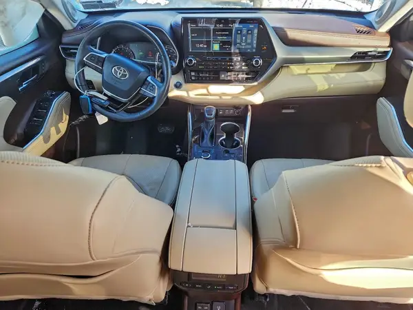 5TDDZRBH5NS165223 2022 TOYOTA HIGHLANDER - Image 8