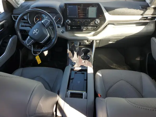 5TDDZRBH5NS167439 2022 TOYOTA HIGHLANDER - Image 8
