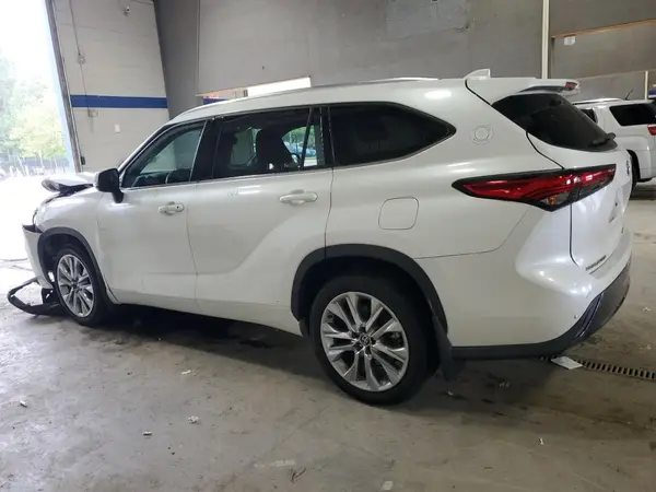 5TDDZRBH6LS008586 2020 TOYOTA HIGHLANDER - Image 2