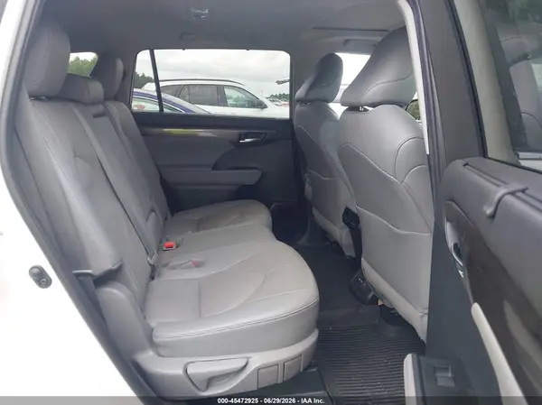5TDDZRBH6MS066019 2021 TOYOTA HIGHLANDER - Image 8