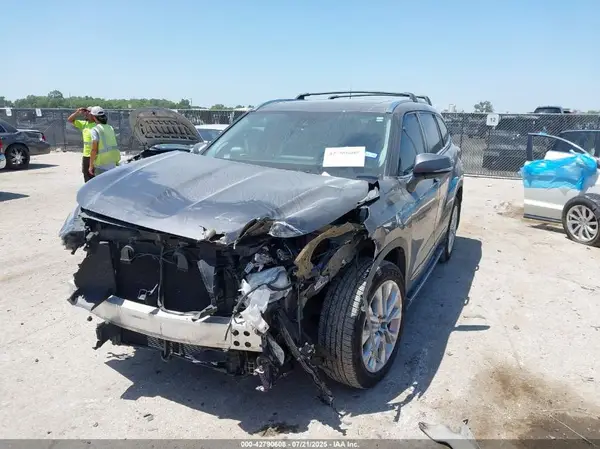 5TDDZRBH6MS091583 2021 TOYOTA HIGHLANDER - Image 2