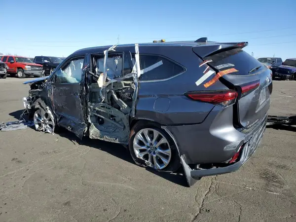 5TDDZRBH6MS138210 2021 TOYOTA HIGHLANDER - Image 2