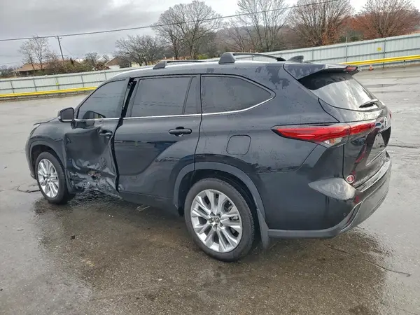 5TDDZRBH6MS538459 2021 TOYOTA HIGHLANDER - Image 2