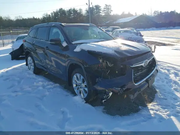 5TDDZRBH6MS550871 2021 TOYOTA HIGHLANDER - Image 1