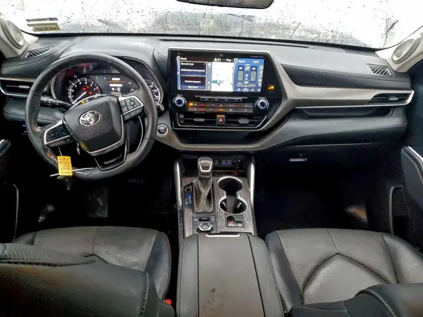 5TDDZRBH6NS199641 2022 TOYOTA HIGHLANDER - Image 8
