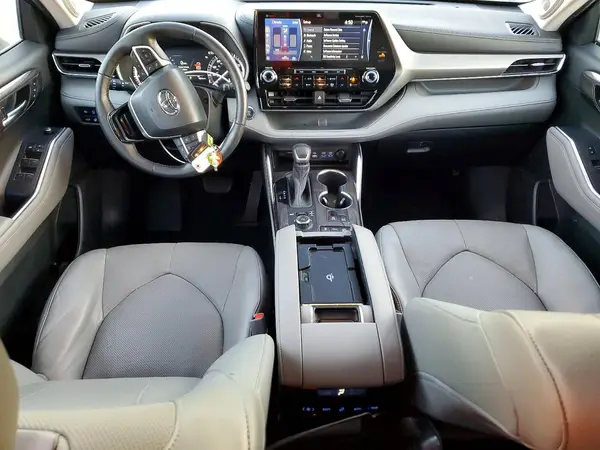 5TDDZRBH6NS224067 2022 TOYOTA HIGHLANDER - Image 8