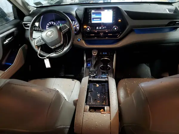 5TDDZRBH6NS227471 2022 TOYOTA HIGHLANDER - Image 8